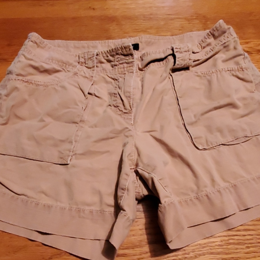 Sale! J. Crew city fit khaki shorts